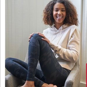 SPANX Look At Me Now Seamless Leggings